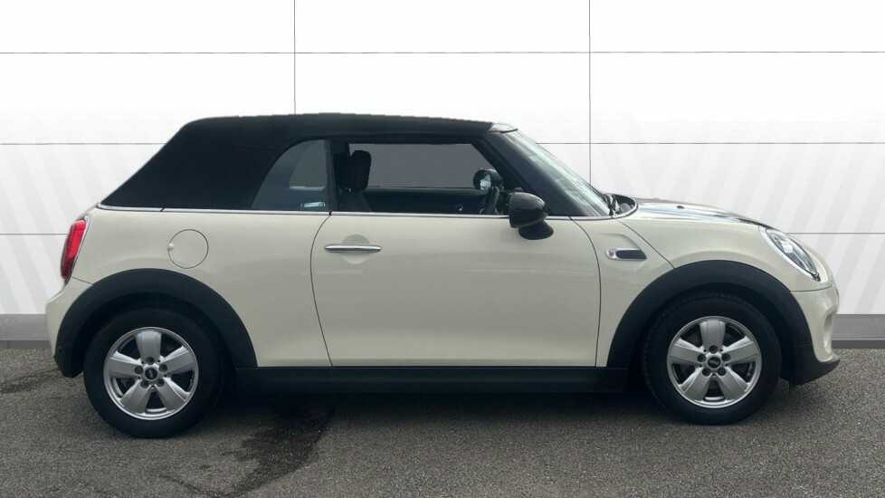 Mini Convertible Cooper Classic YJ68XNM White #5