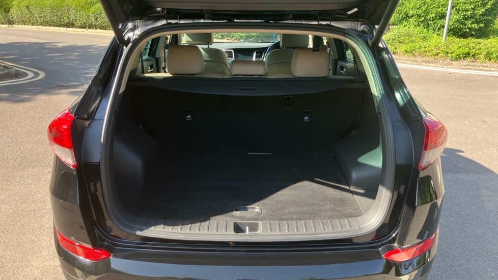 Hyundai Tucson Premium Se Black #4