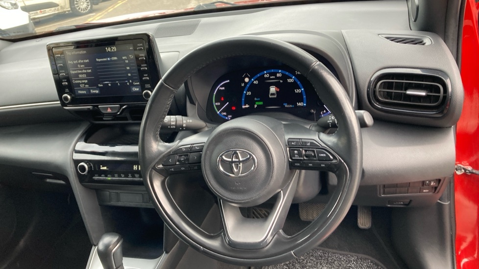 Toyota Yaris Cross Design FL71UGM  #6