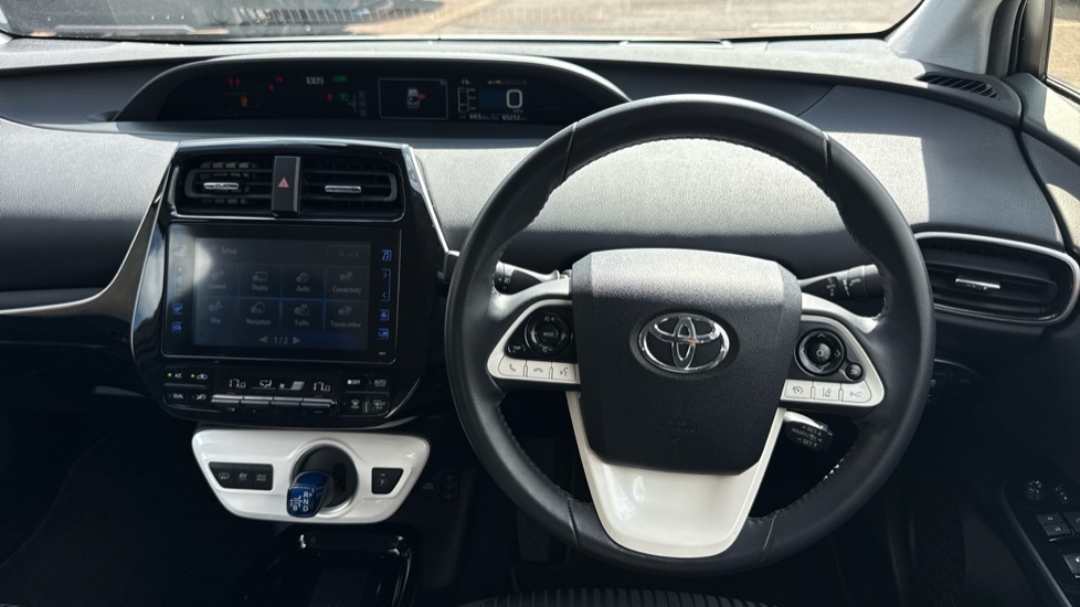 Toyota Prius+ Business Edition Plus White #6