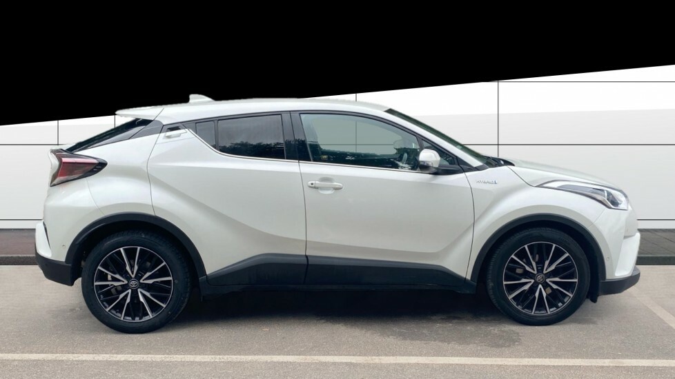 Toyota C-Hr Excel WH69HKV White #5