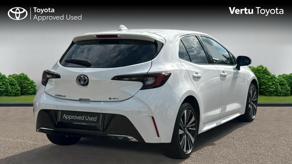 Toyota Corolla Design White #2