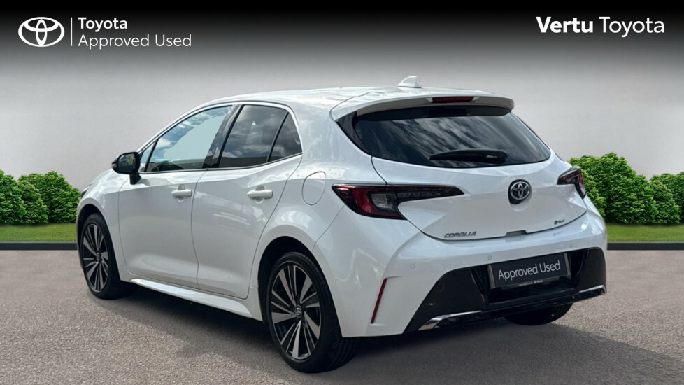 Toyota Corolla Design White #4