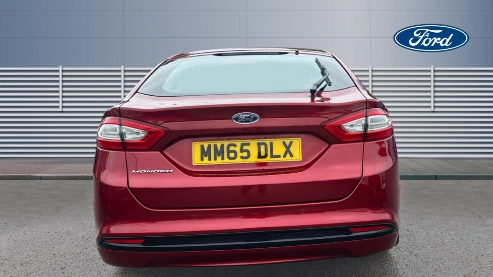Ford Mondeo Titanium Red #6