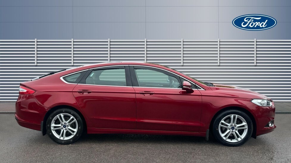 Ford Mondeo Titanium Red #5