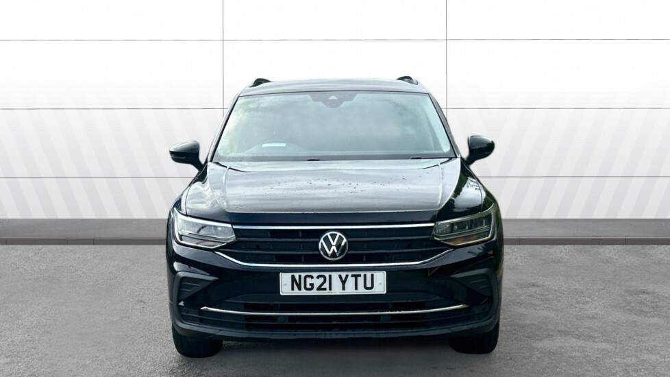 Volkswagen Tiguan Life Black #3