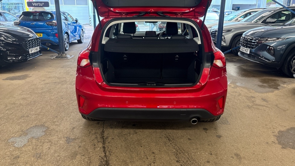 Ford Focus Titanium X Edition Red #4