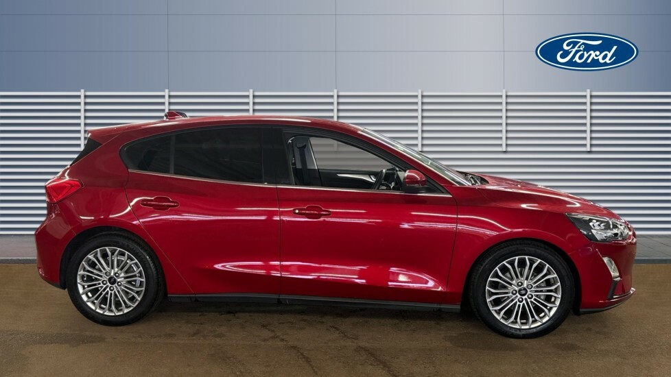 Ford Focus Titanium X Edition Red #5