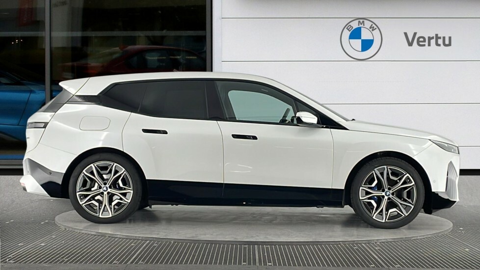BMW iX M Sport Edition KR23BNK White #3