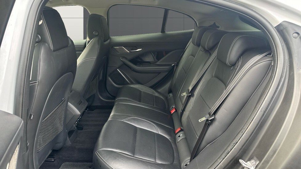 Jaguar I-Pace Se White #4