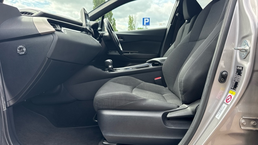Toyota C-Hr Dynamic Silver #5