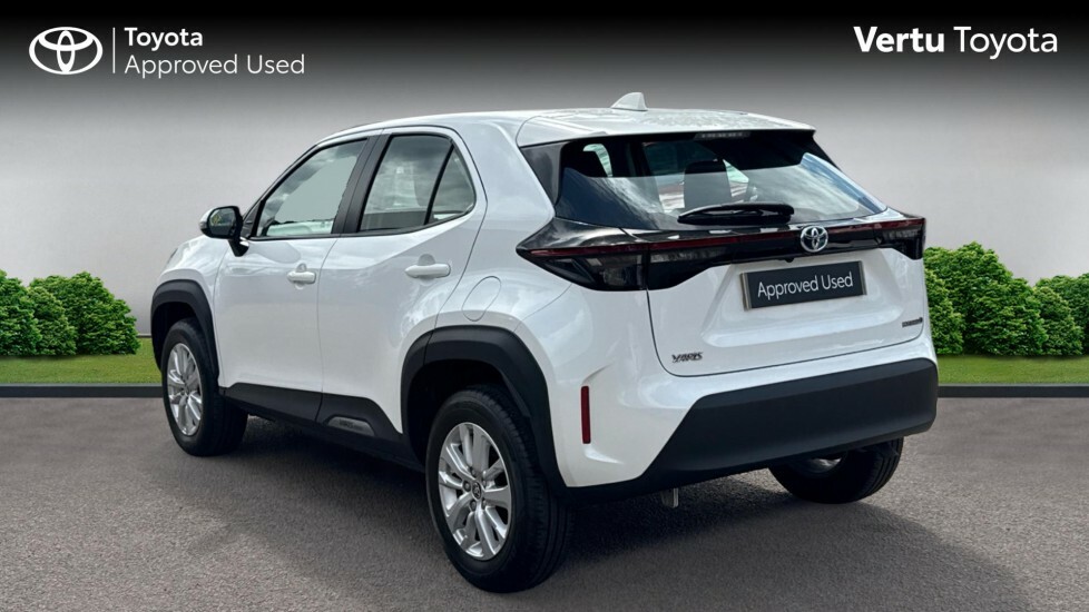 Toyota Yaris Cross Icon White #4