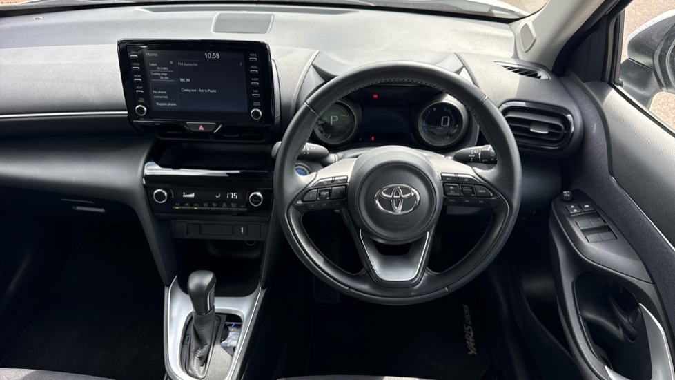 Toyota Yaris Cross Icon White #6