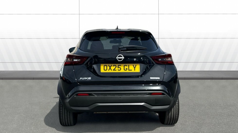 Nissan Juke Tekna Black #6