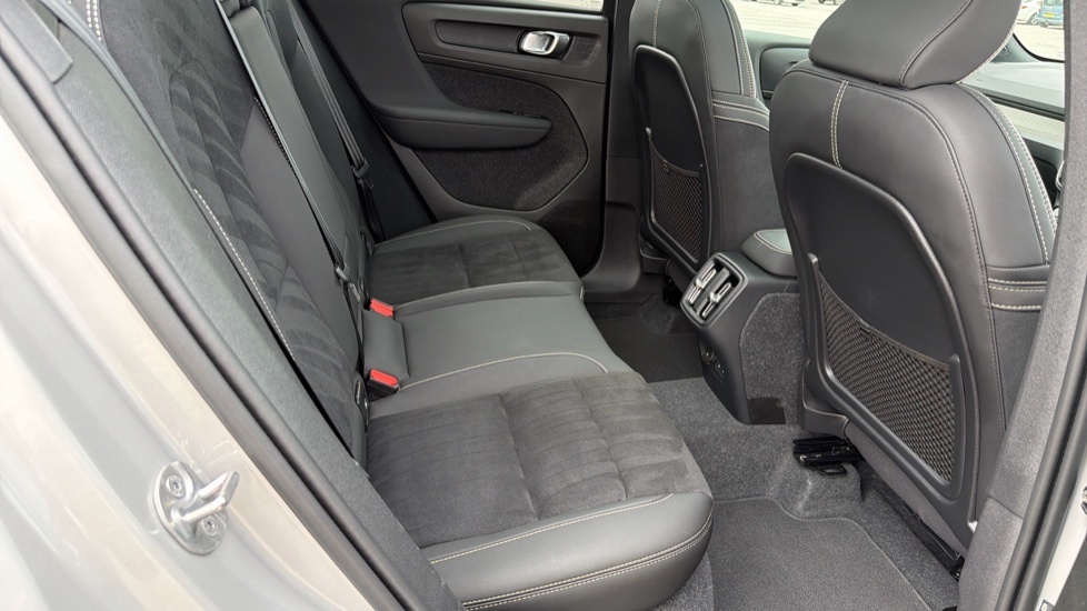 Volvo XC40 Ultimate Silver #6