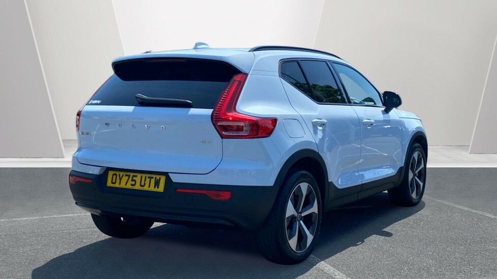 Volvo XC40 Plus Blue #2