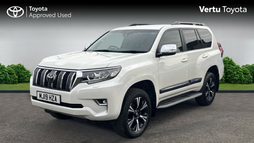 Toyota Land Cruiser Invincible White #3