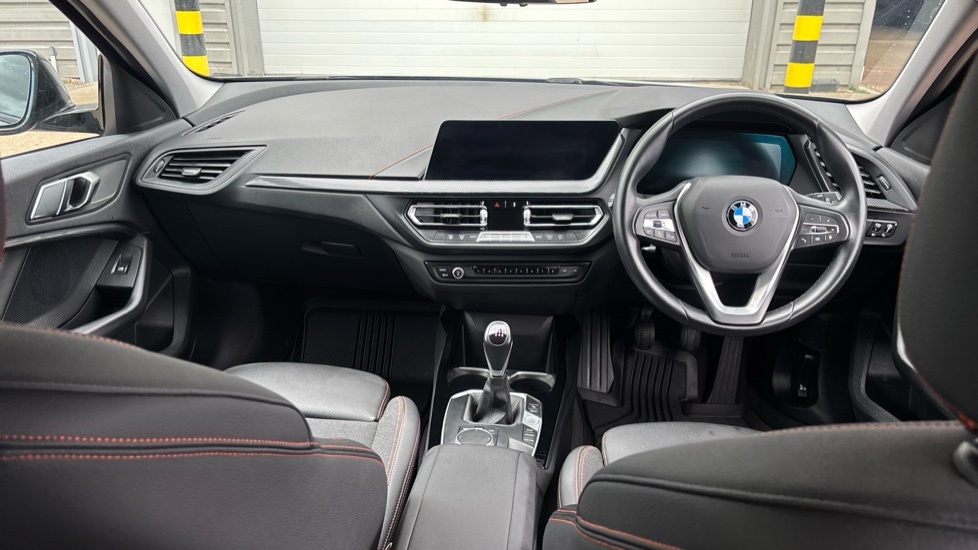BMW 1 Series M Sport DV71XHK White #4