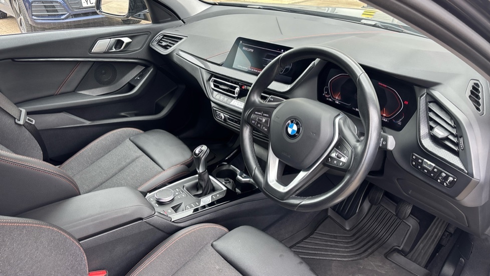 BMW 1 Series M Sport DV71XHK White #6