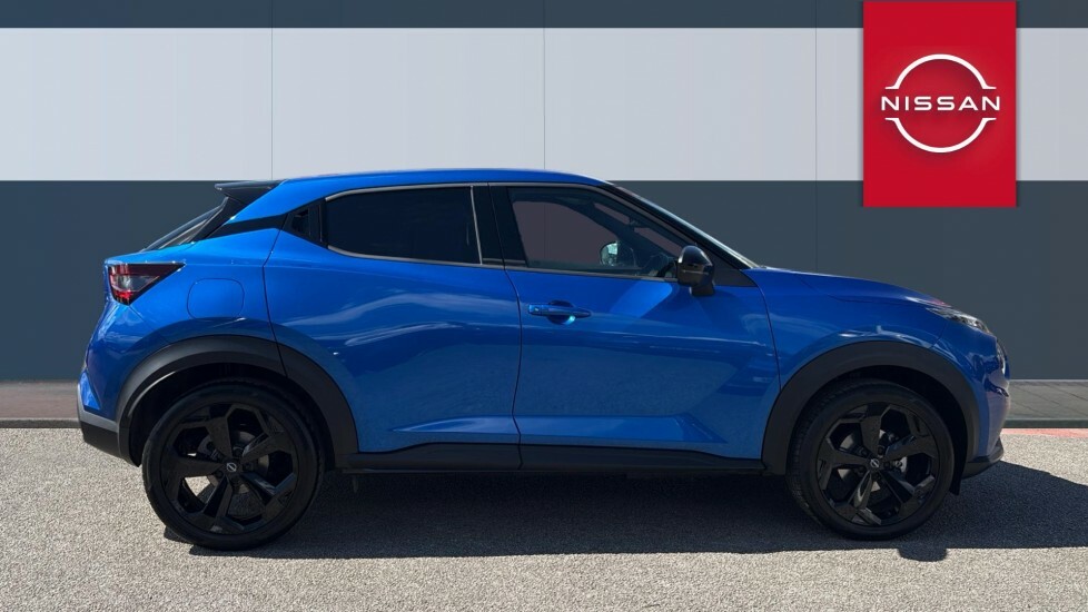 Nissan Juke Tekna Blue #5