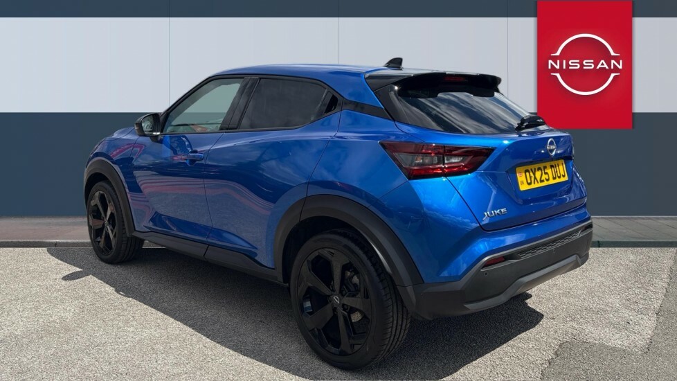 Nissan Juke Tekna Blue #2