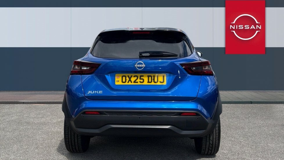 Nissan Juke Tekna Blue #6