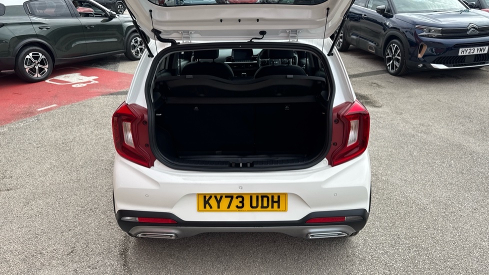 Kia Picanto X-line S KY73UDH White #4