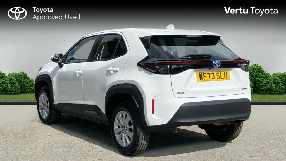 Toyota Yaris Cross Icon White #4