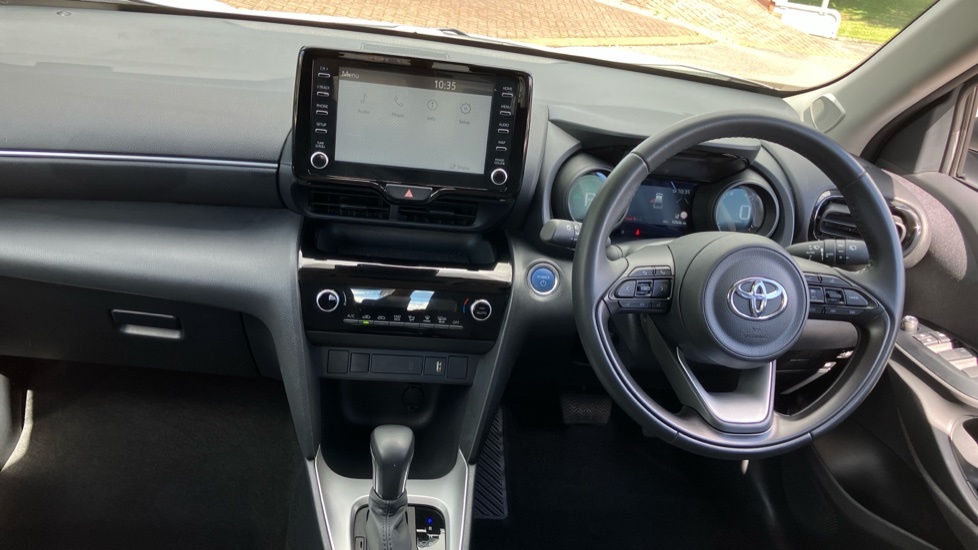 Toyota Yaris Cross Icon White #6