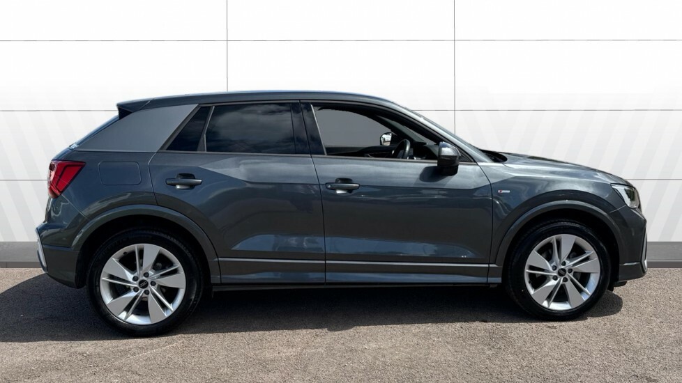 Audi Q2 S Line BV73VFG Grey #5