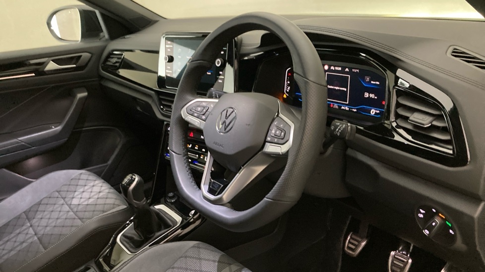 Volkswagen T-Roc Black Edition Plus YE26FKH Black #6