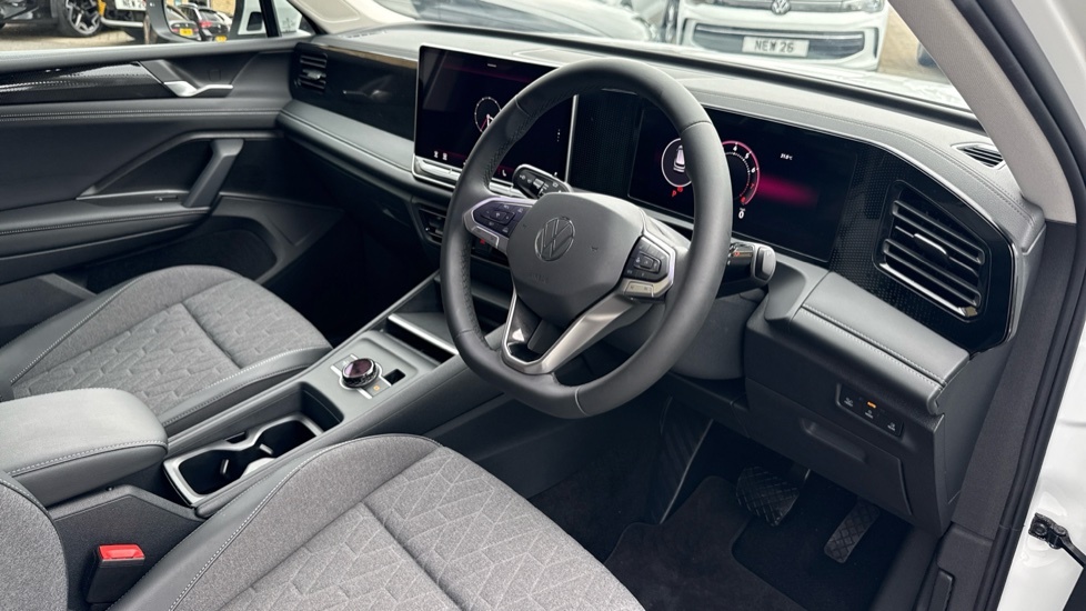 Volkswagen Tiguan Match White #6