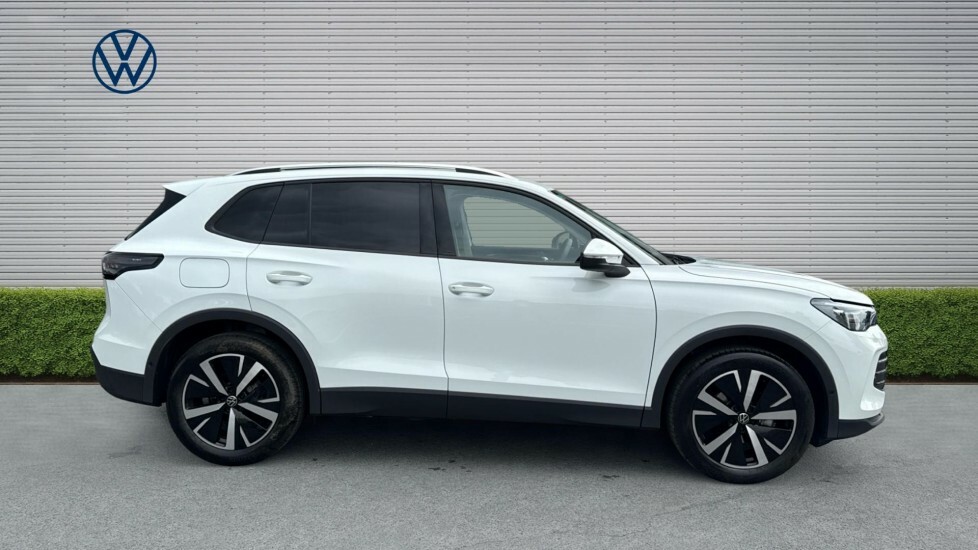 Volkswagen Tiguan Match White #4