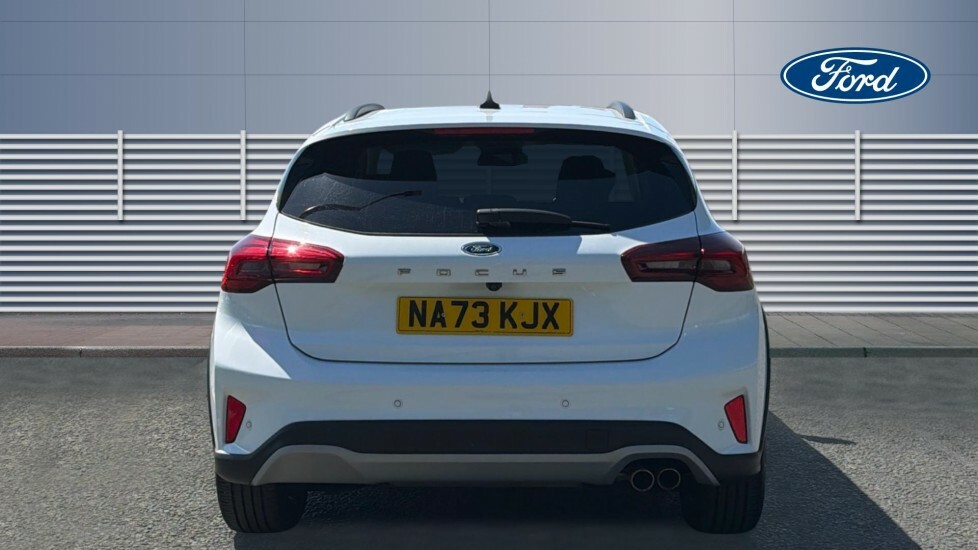 Ford Focus Active White #6