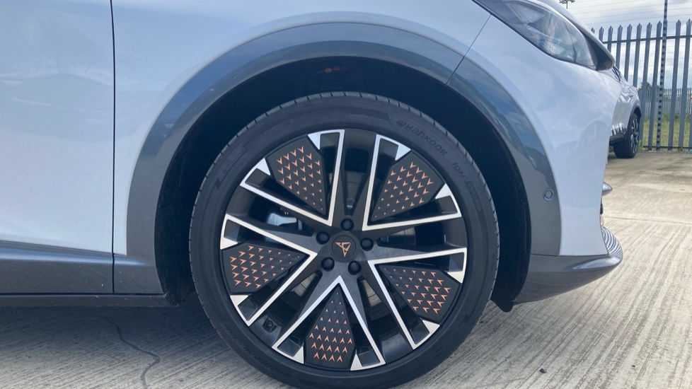 Cupra Tavascan Vz2 White #5