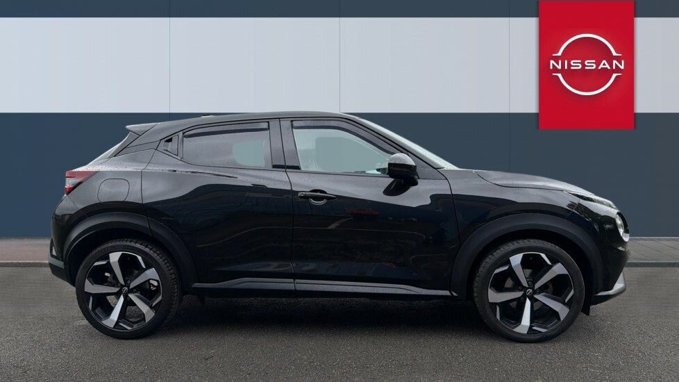 Nissan Juke Tekna Black #5