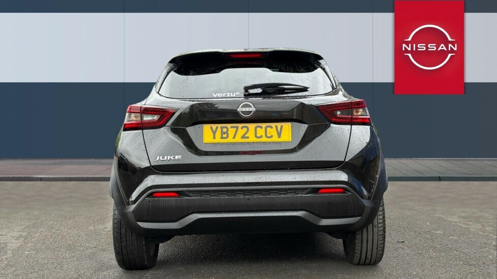 Nissan Juke Tekna Black #6