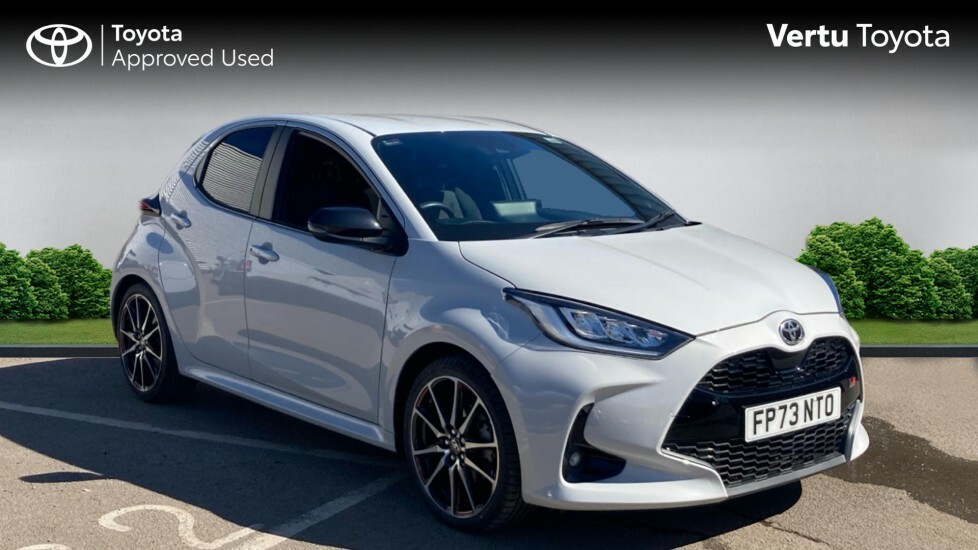 Toyota Yaris Gr Sport Grey