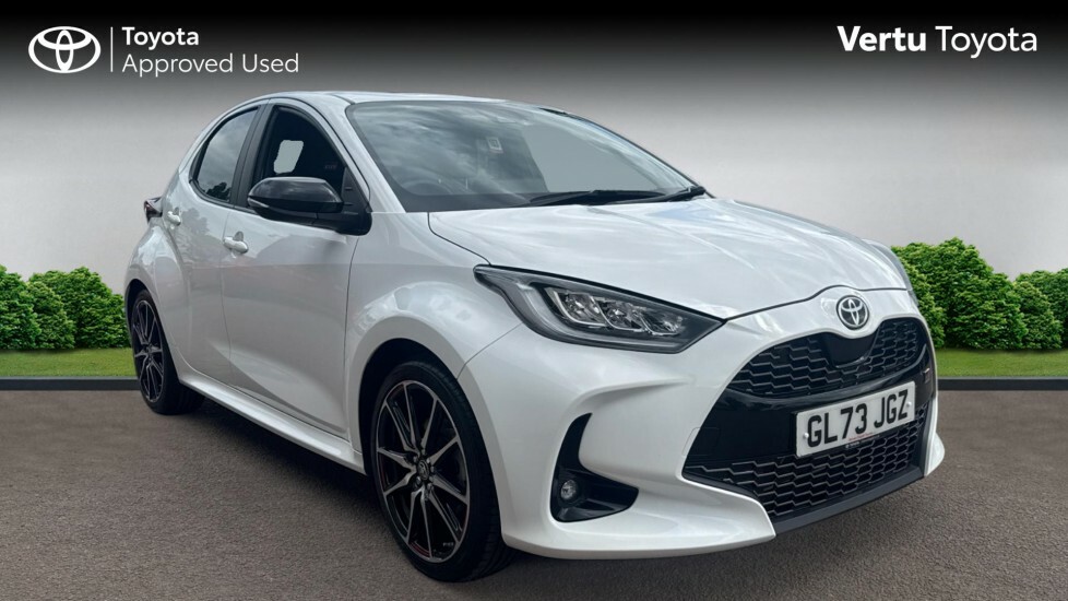 Toyota Yaris Gr Sport White