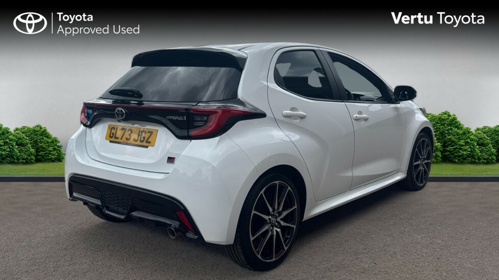 Toyota Yaris Gr Sport GL73JGZ White #2