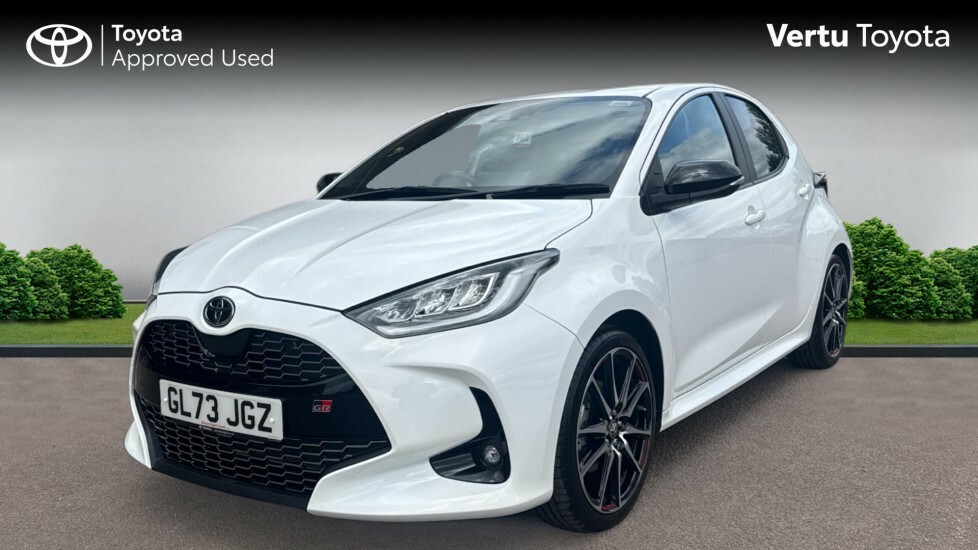 Toyota Yaris Gr Sport GL73JGZ White #3