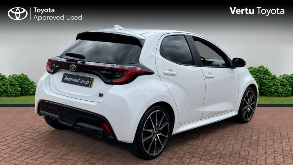 Toyota Yaris Gr Sport YT24MHJ White #2