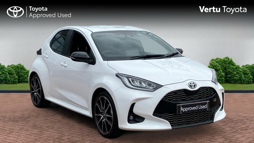 Toyota Yaris Gr Sport White