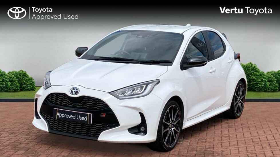 Toyota Yaris Gr Sport YT24MHJ White #3