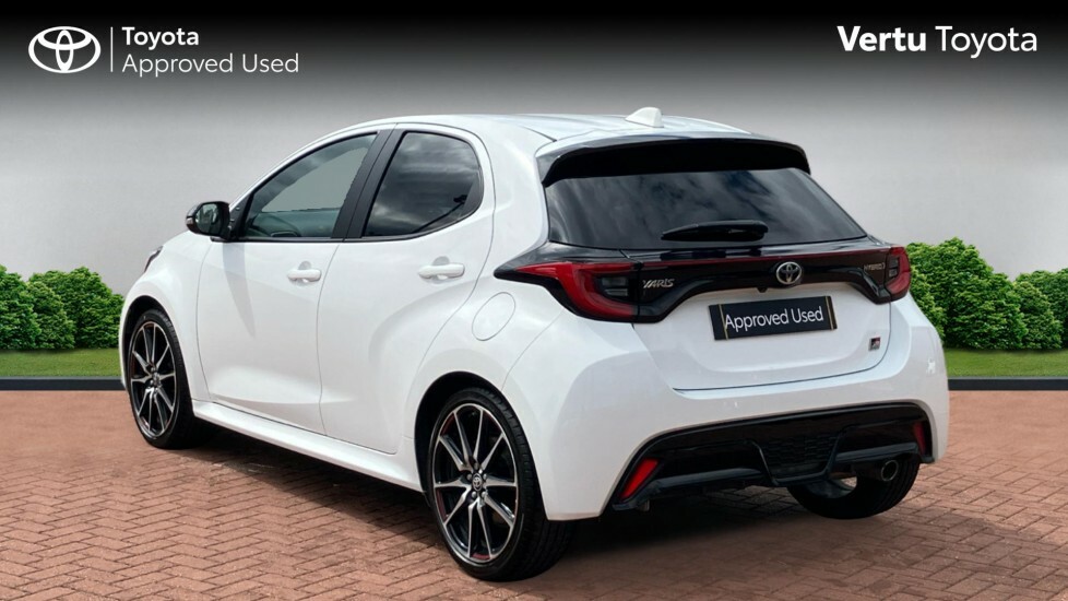 Toyota Yaris Gr Sport YT24MHJ White #4