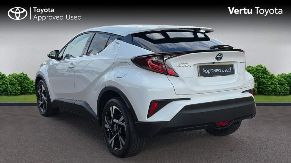 Toyota C-Hr Design White #4