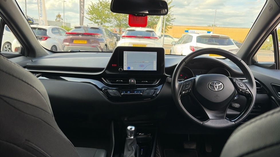 Toyota C-Hr Design White #6