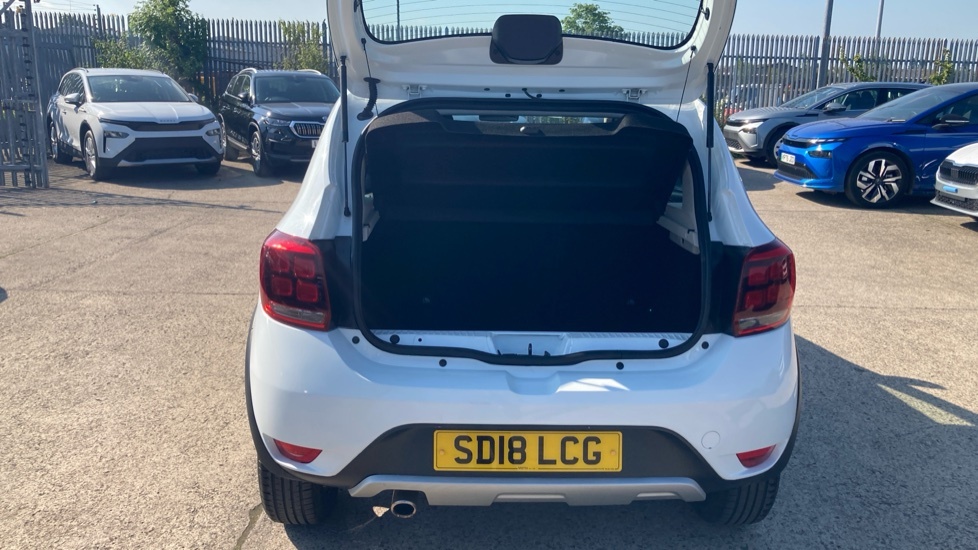 Dacia Sandero Stepway Ambiance SD18LCG White #4