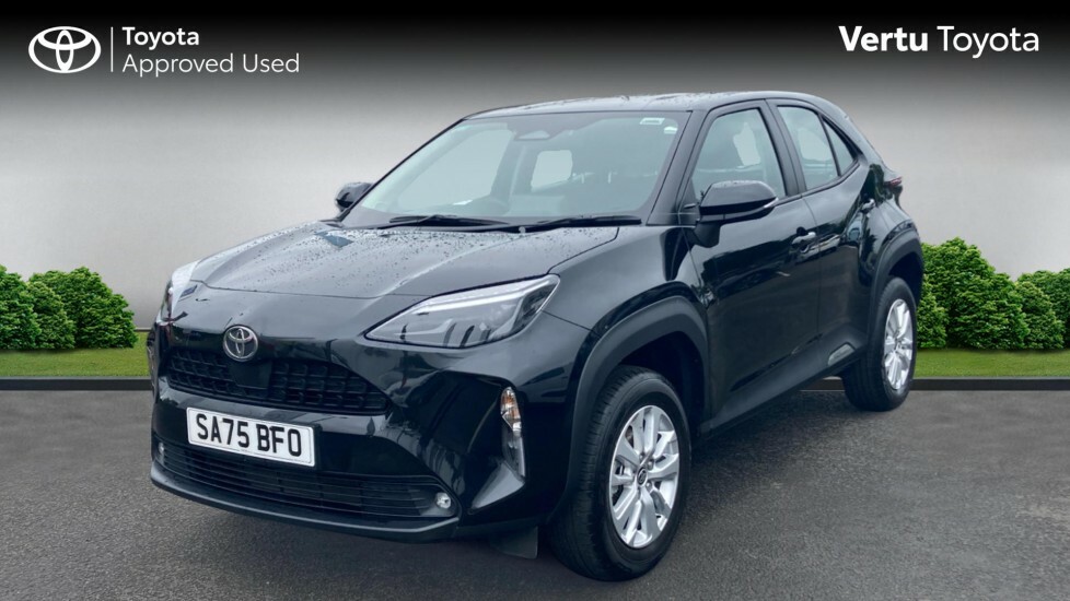 Toyota Yaris Cross Icon Black #3