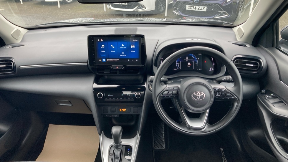 Toyota Yaris Cross Icon Black #6